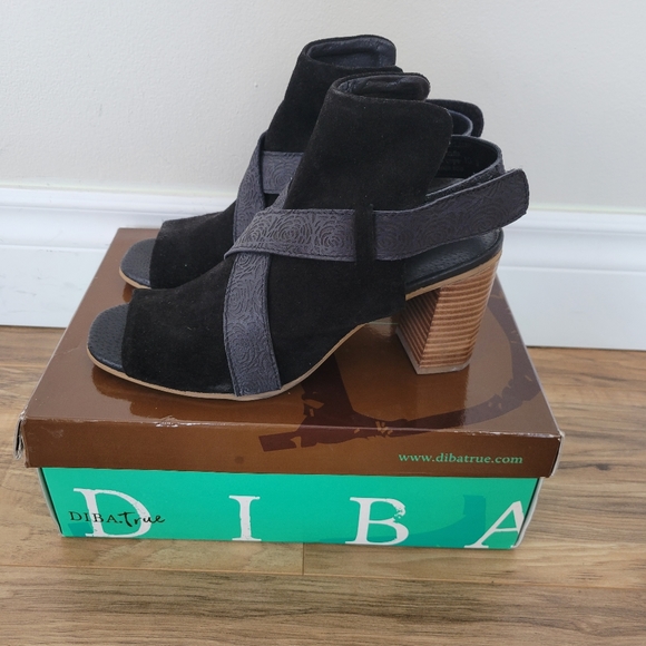 Diba True Size 10, Black Bootie - Picture 3 of 7
